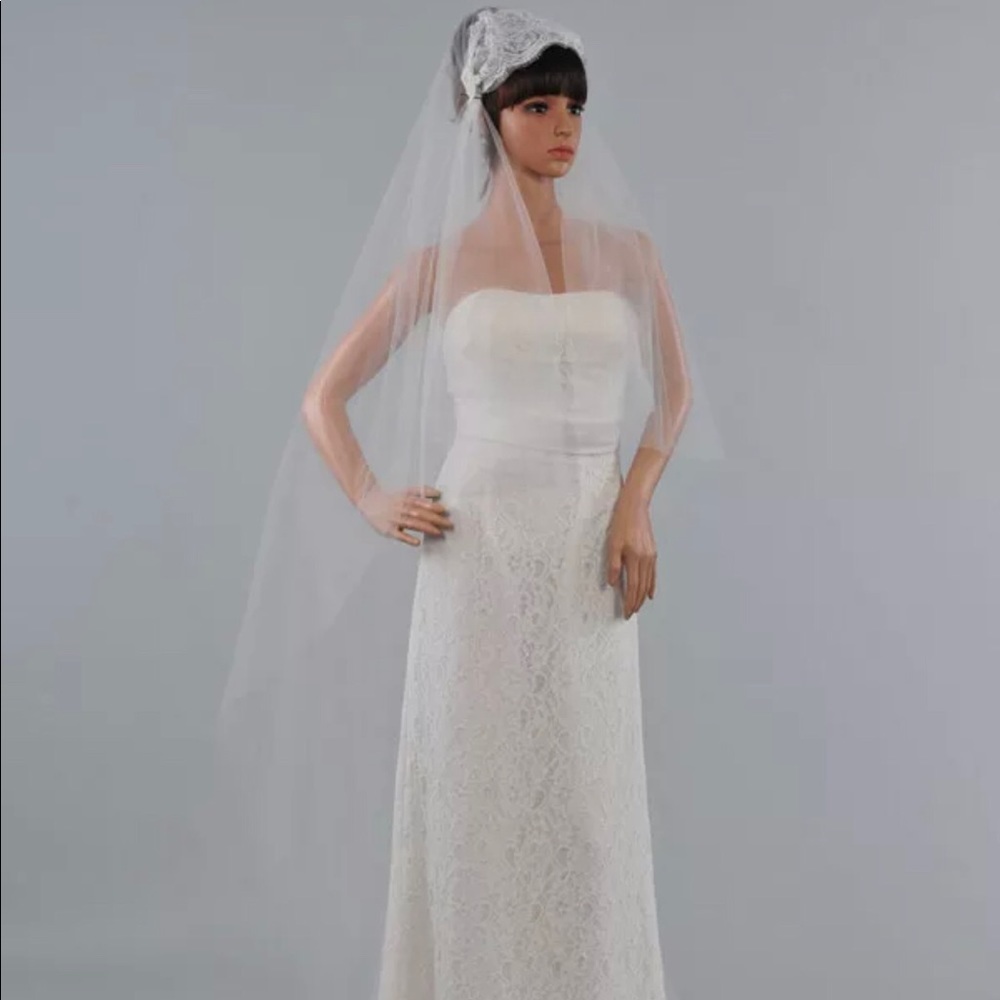 New Vintage style veil in light ivory and white